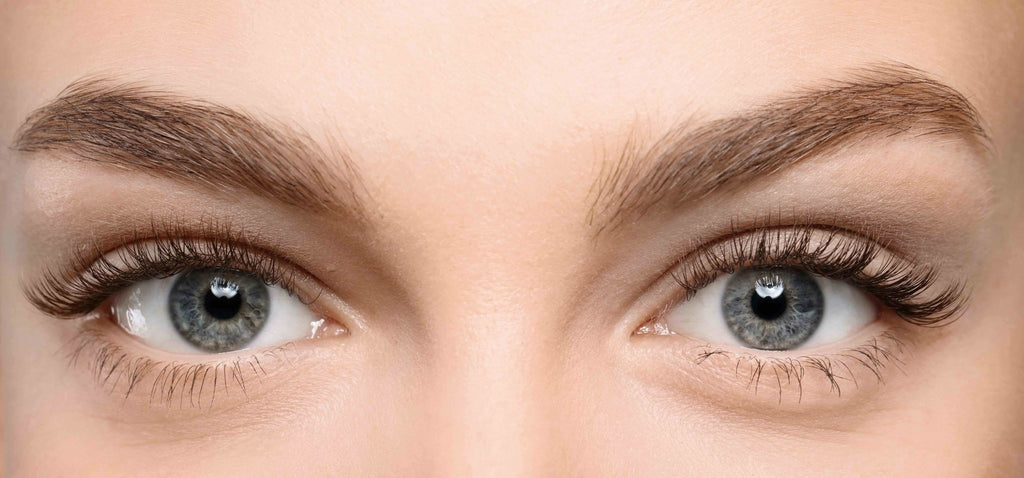 How to Choose the Best Lash Serum 2023